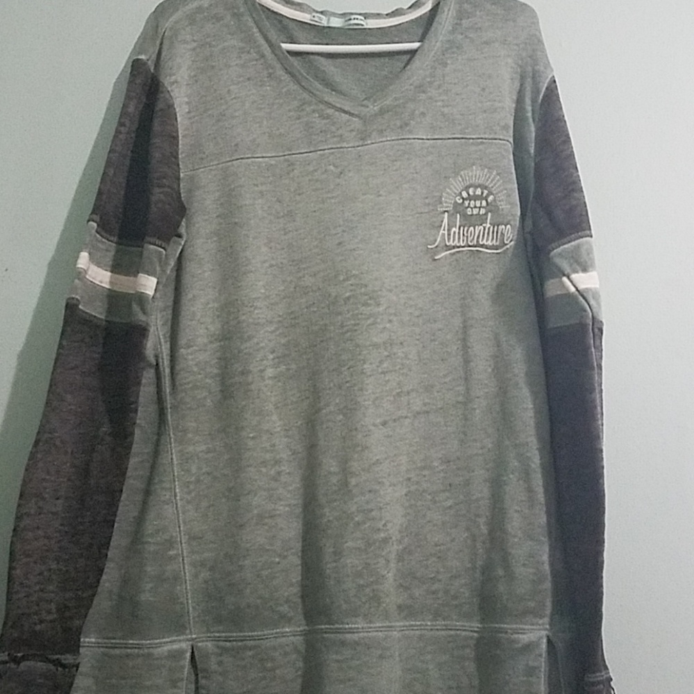 Fun V neck Sweatshirt